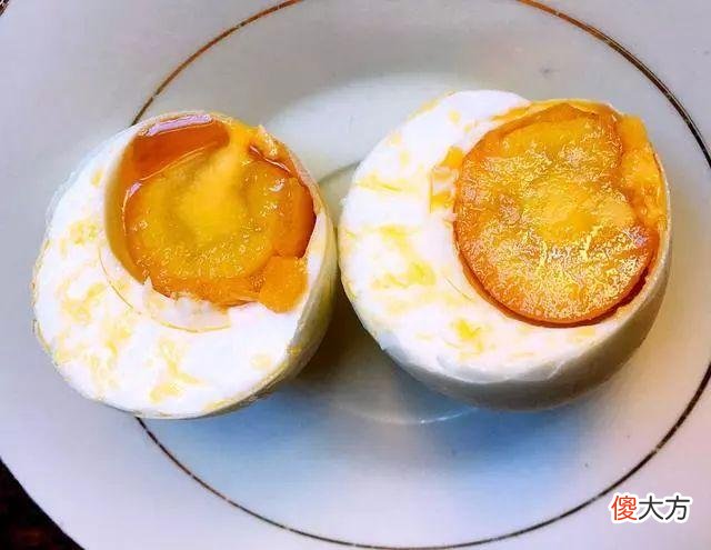 咸鸭蛋怎么做 咸鸭蛋怎么做才会出油